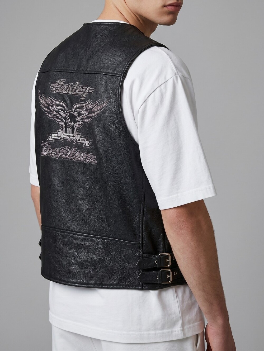 2000s HARLEY DAVIDSON Men's DARK EAGLE Black Leather Vest Size Large